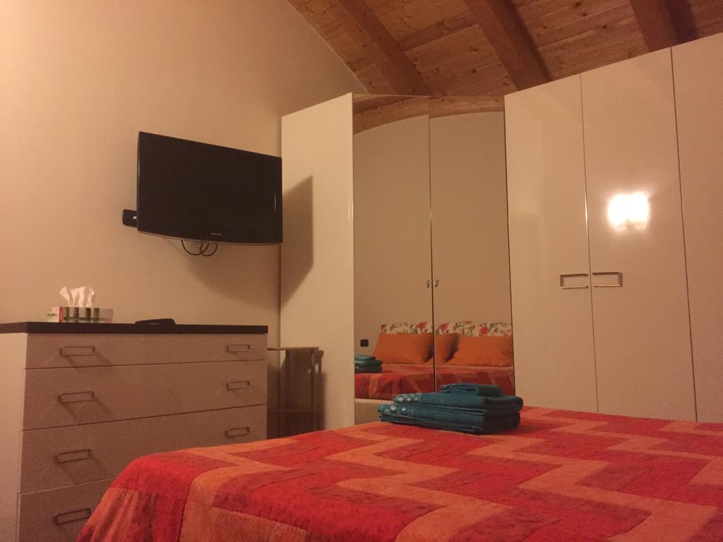 Jomary Apartment Bergamo Bagian luar foto
