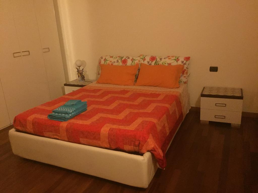 Jomary Apartment Bergamo Bagian luar foto